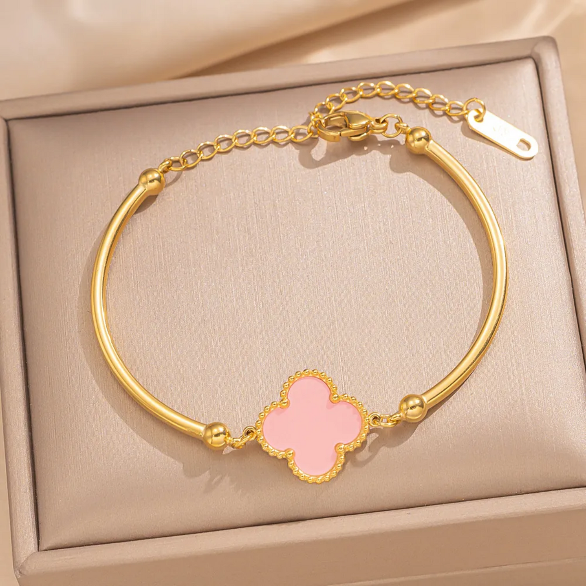 Clover Gold Bracelet