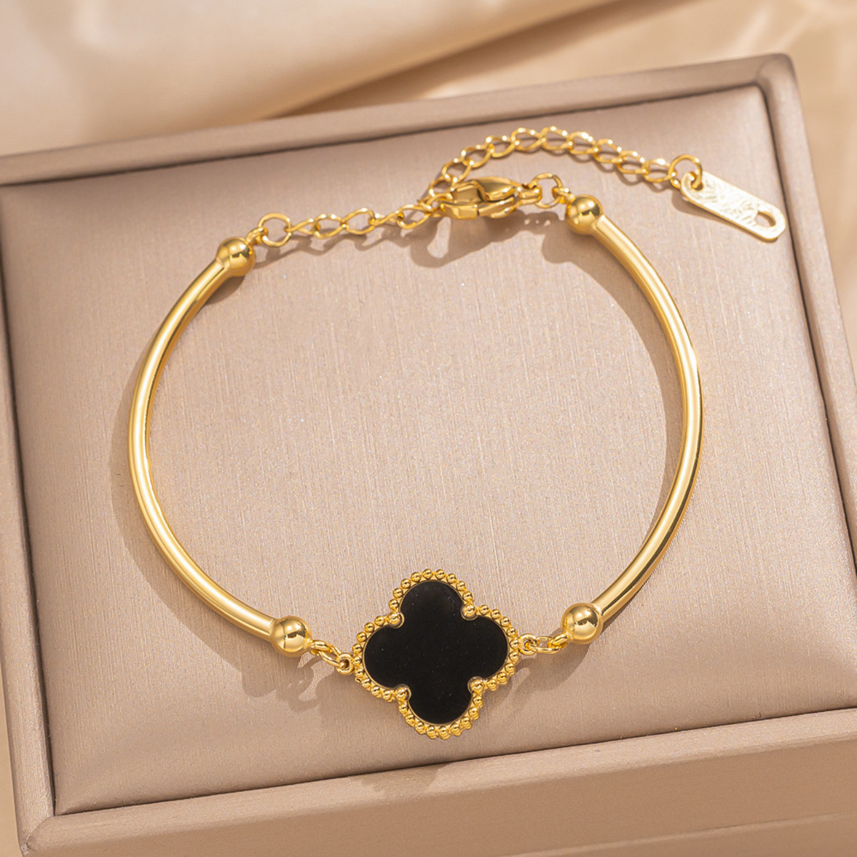 Clover Gold Bracelet