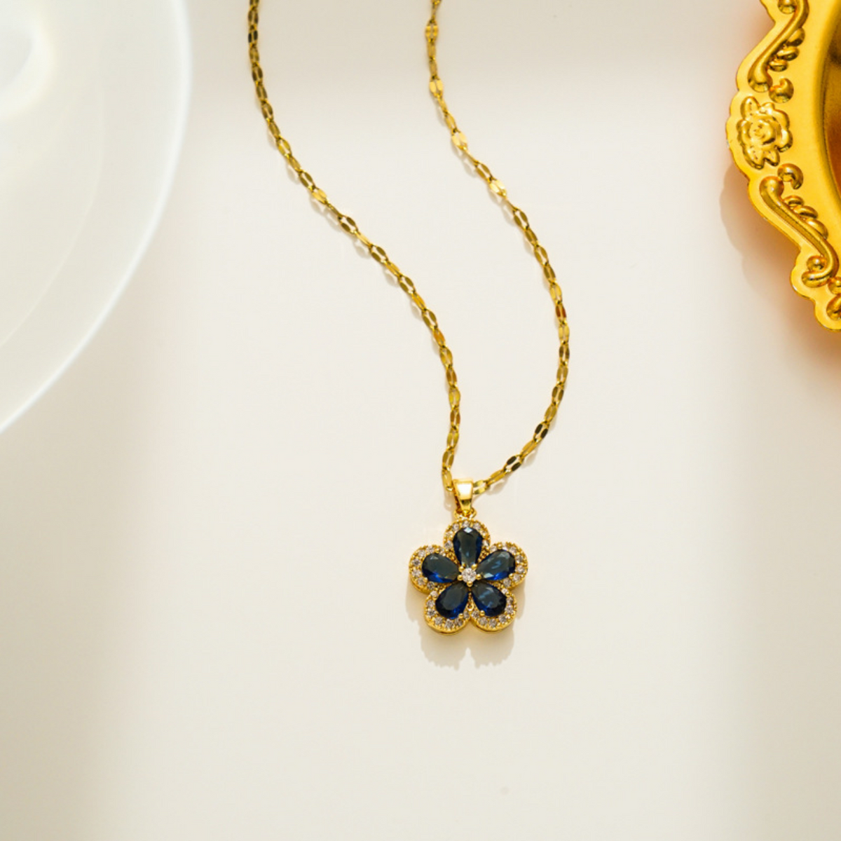 Flower Pendant Necklace