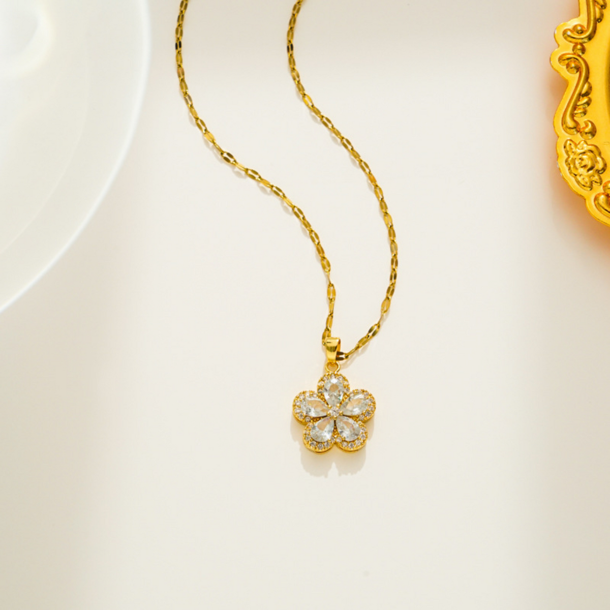 Flower Pendant Necklace