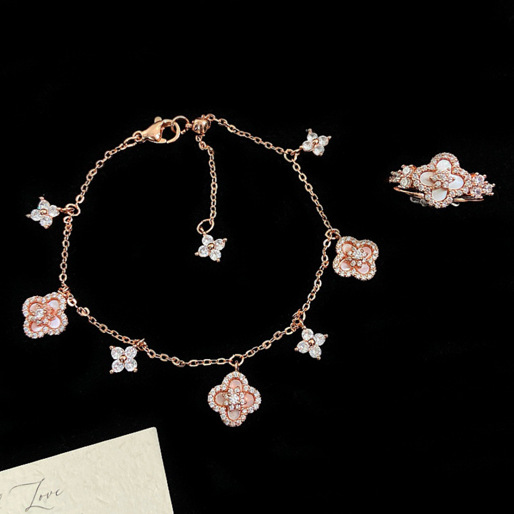 Rose Gold Clover Bracelet